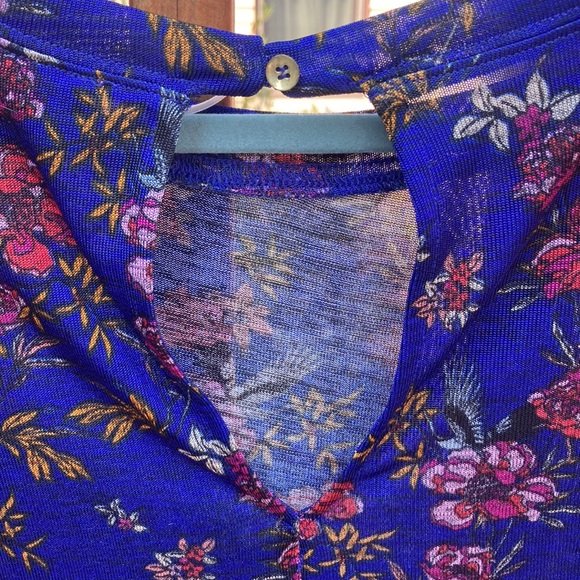 Free People blue floral side flutter shirt, size small - Picture 9 of 12